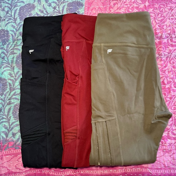 BUNDLE/LOT Fabletics, 3 pair moto leggings! Black red army green, 2 large, 1 med - Picture 2 of 9